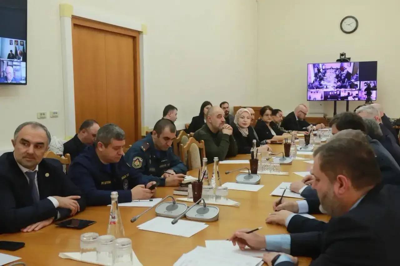 Абдурахман Махмудов провел заседание рабочей группы по ликвидации последствий паводков